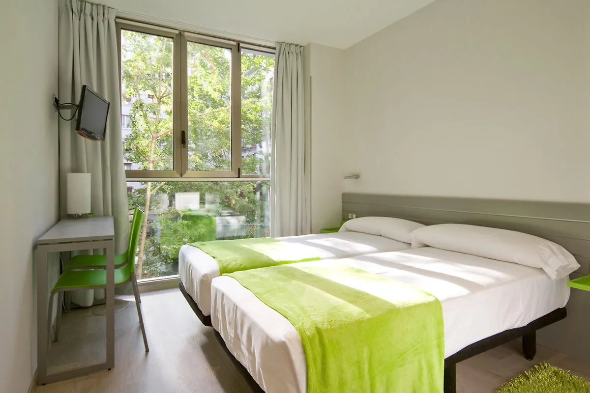 Hotel & Suites Arrizul Gros Сан-Себастьян