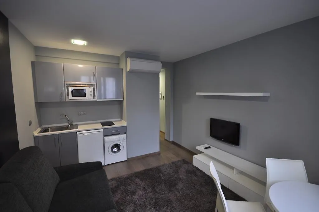 Hotel & Suites Arrizul Gros Сан-Себастьян
