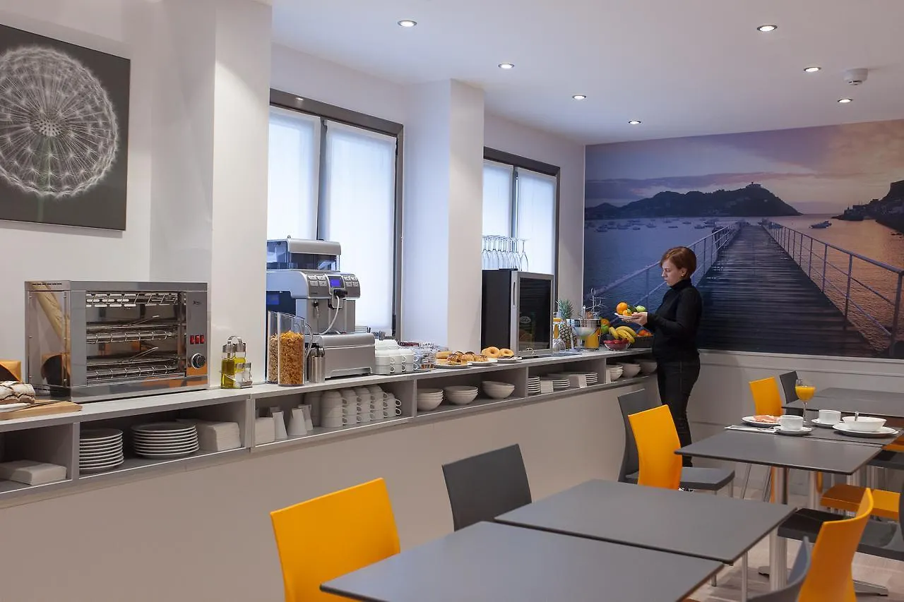 Hotel & Suites Arrizul Gros Сан-Себастьян